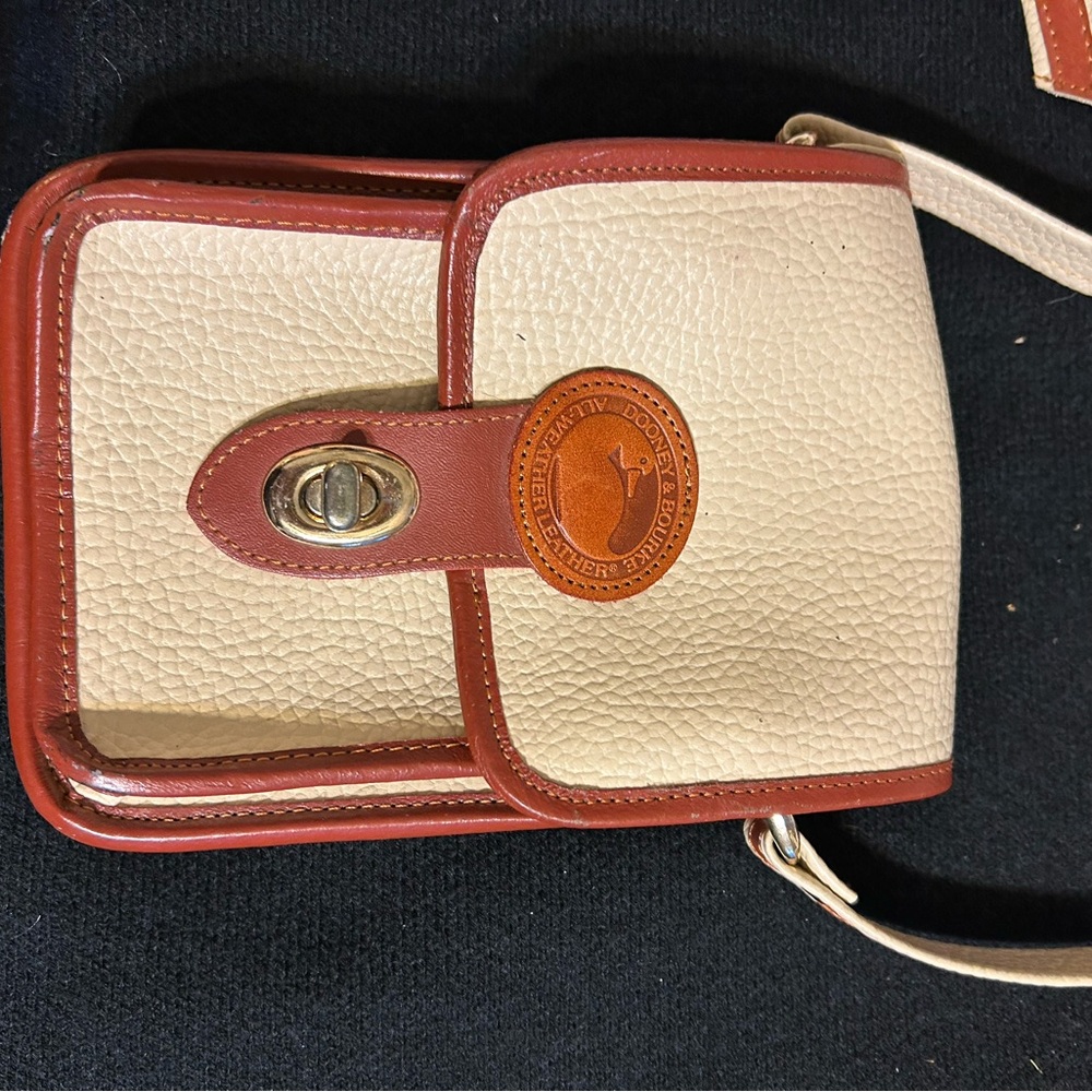 Elegant Cream and Brown Leather Crossbody Bag - Picture 2 of 16